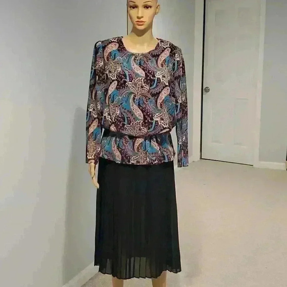 Vintage Dresses & Skirts - Vintage 80s dress